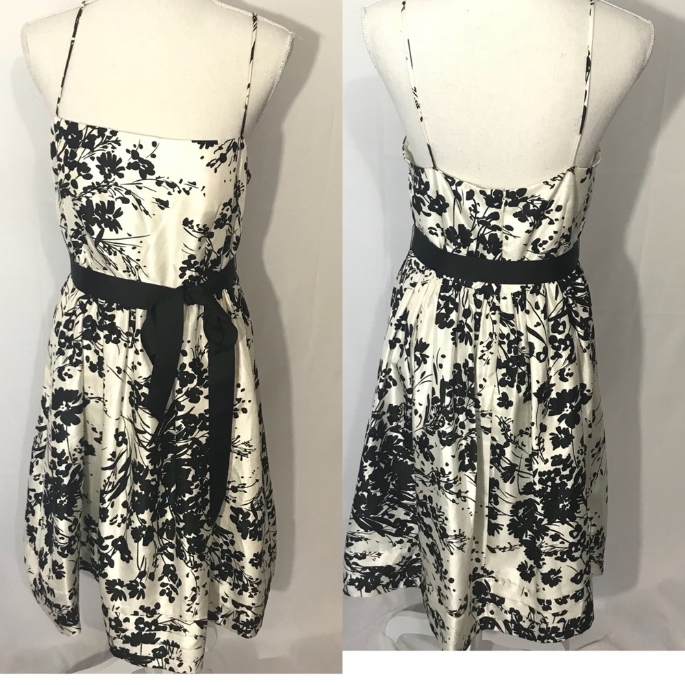 Black and white floral print‎ Dress